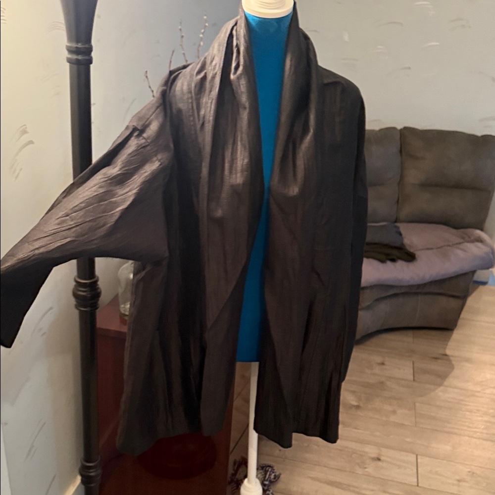 Light black cape
